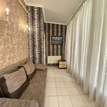Ek Apartments Odesa Exterior photo
